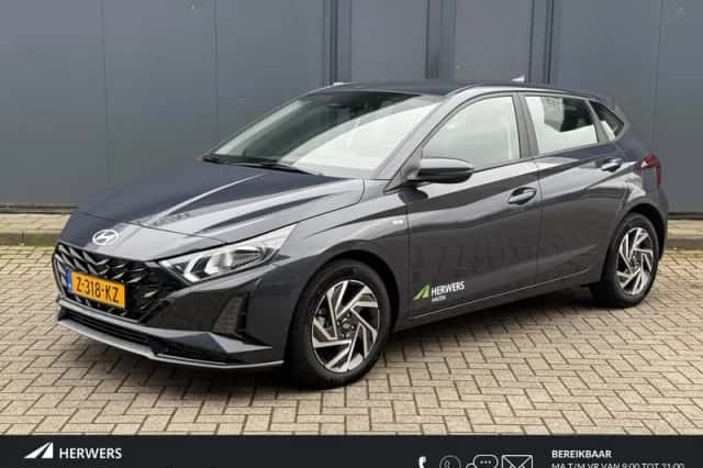 Hyundai i20 (2024) thumbnail 1
