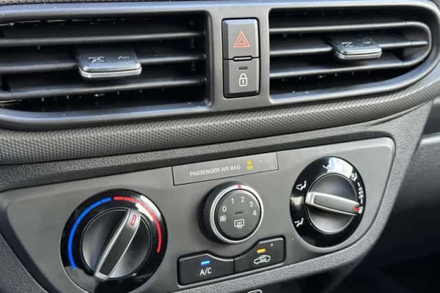 Hyundai i10 (2024) thumbnail 18