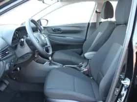 Hyundai i20 (2024) thumbnail 9