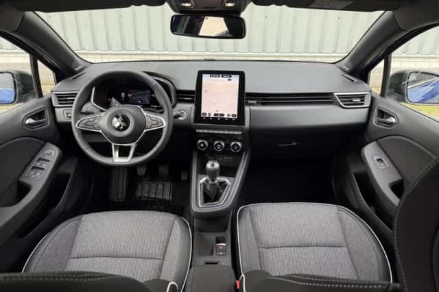 Mitsubishi Colt (2025) thumbnail 2