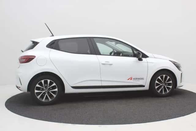 Mitsubishi Colt (2025) thumbnail 11