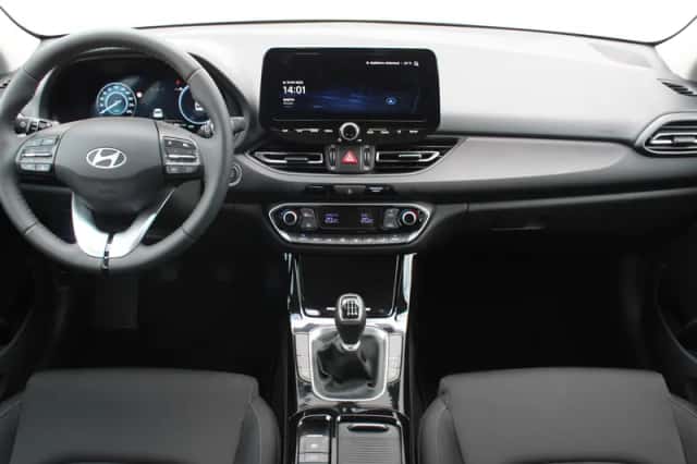 Hyundai i30 (2025) thumbnail 2