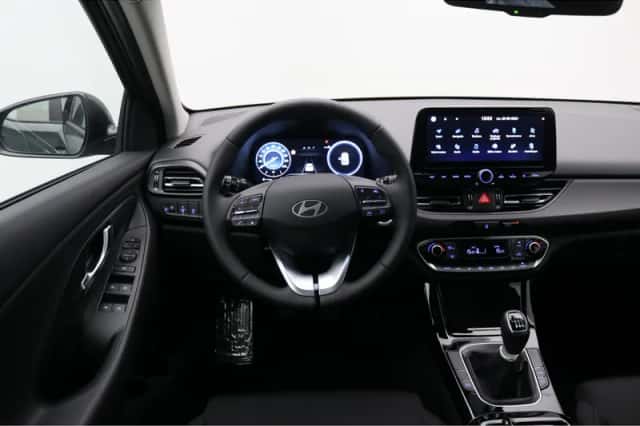 Hyundai i30 (2025) thumbnail 2