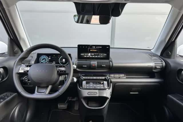 Hyundai Inster (2025) thumbnail 2