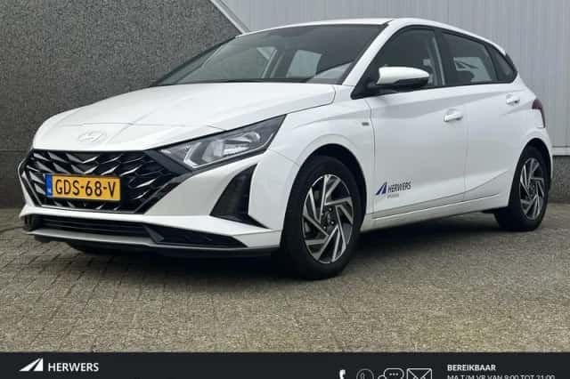 Hyundai i20 (2024) thumbnail 1
