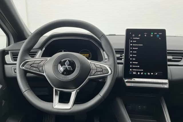 Mitsubishi ASX (2025) thumbnail 2