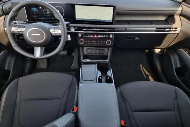 Hyundai Tucson (2025) thumbnail 2
