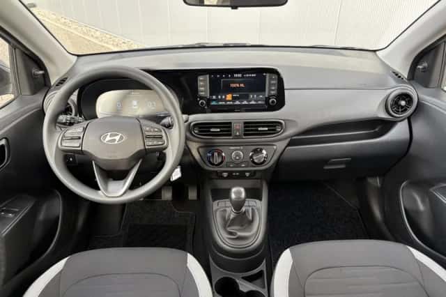 Hyundai i10 (2025) thumbnail 2