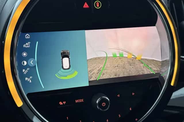MINI Countryman (2023) thumbnail 6