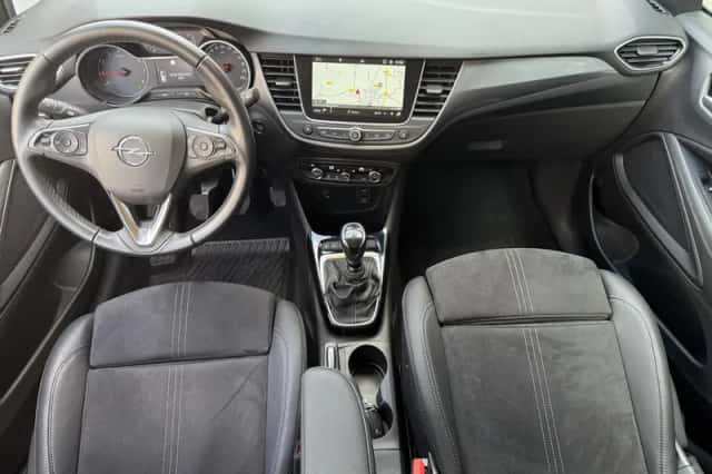 Opel Crossland (2023) thumbnail 2
