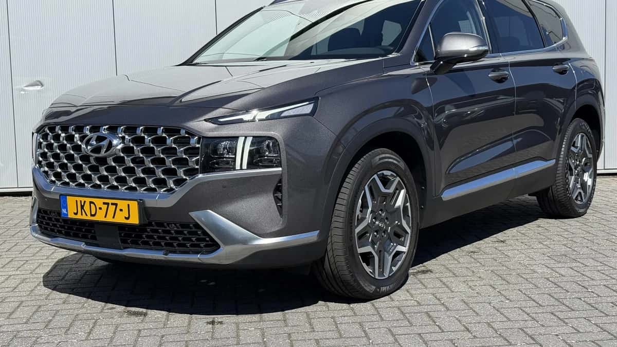 Hyundai Santa Fe (2022) — foto 1