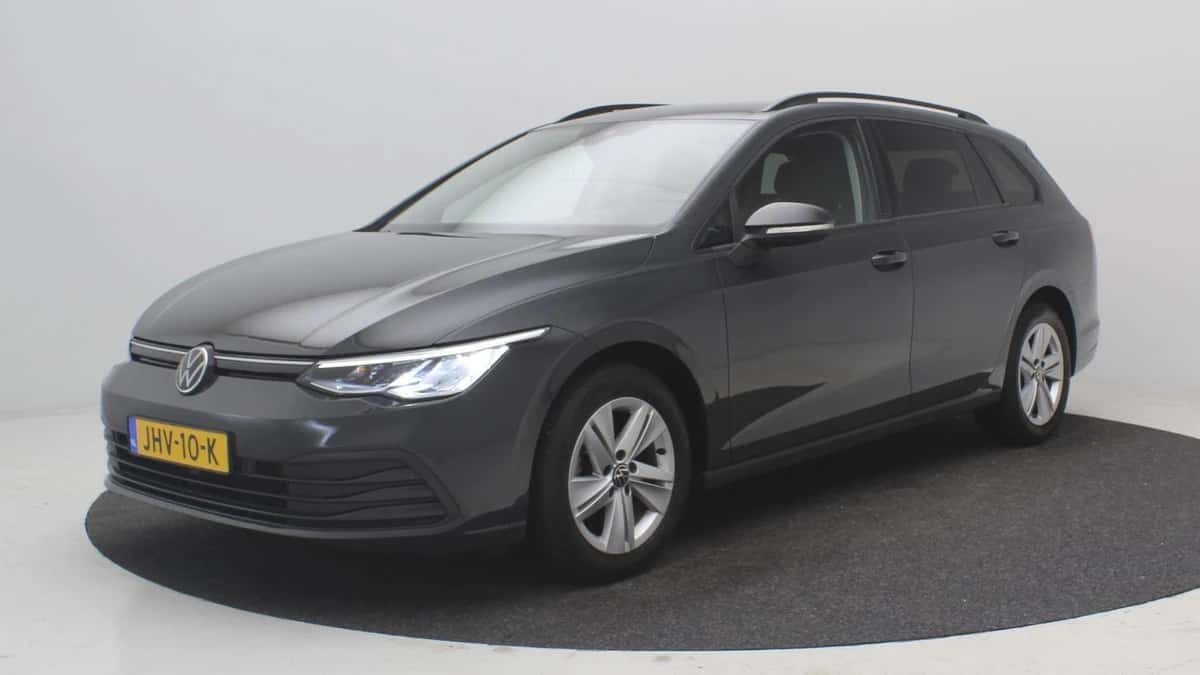 Volkswagen Golf (2021) — foto 1