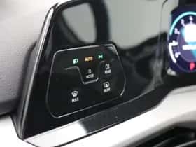Volkswagen Golf (2021) thumbnail 31