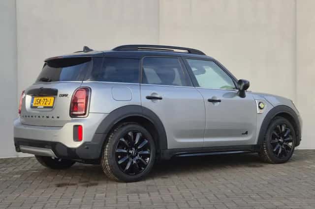 MINI Countryman (2023) thumbnail 3