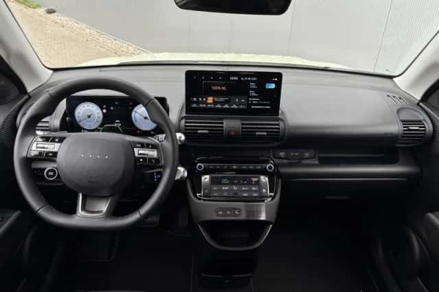 Hyundai Inster (2025) thumbnail 2