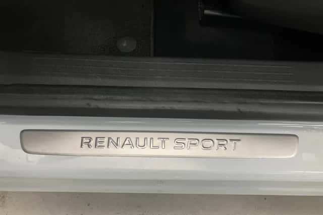 Renault Captur (2022) thumbnail 30