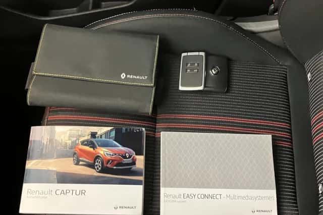 Renault Captur (2022) thumbnail 6