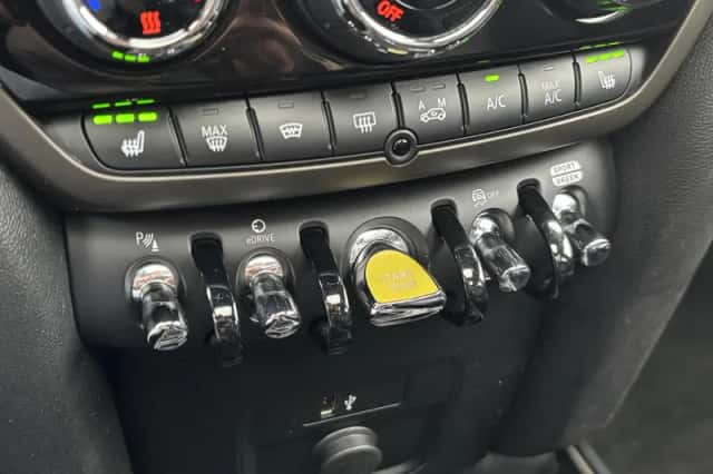 MINI Countryman (2023) thumbnail 26