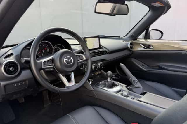 Mazda MX-5 (2023) thumbnail 10