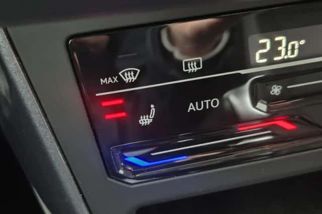 Volkswagen Polo (2022) thumbnail 4