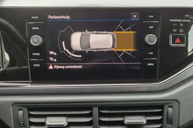 Volkswagen Polo (2022) thumbnail 4