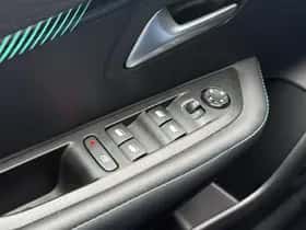 Peugeot 208 (2021) thumbnail 30