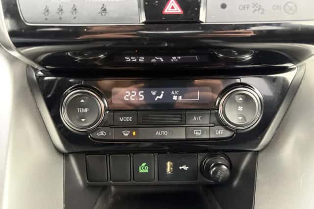 Mitsubishi Eclipse Cross (2018) thumbnail 24