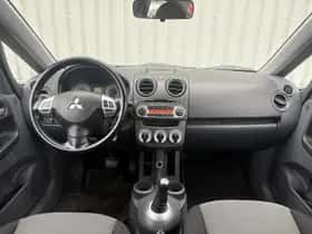 Mitsubishi Colt (2011) thumbnail 2