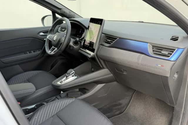 Renault Captur (2024) thumbnail 37