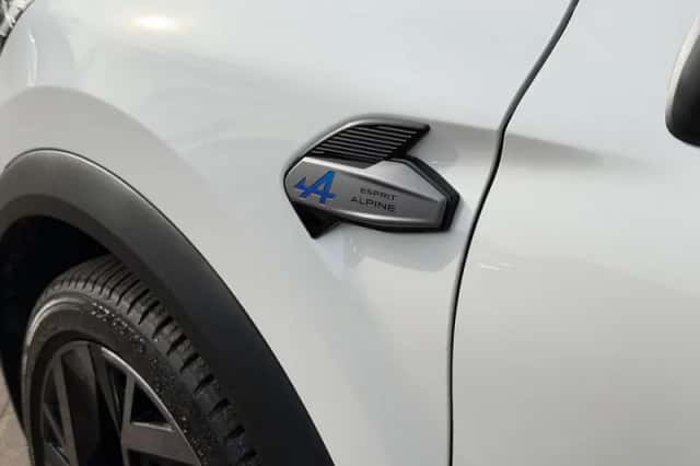 Renault Captur (2024) thumbnail 44