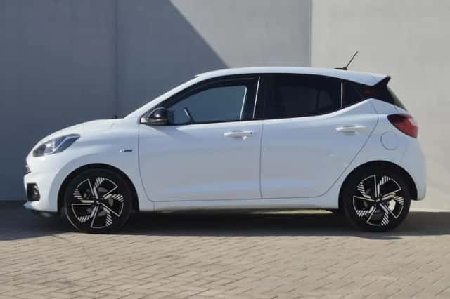 Hyundai i10 (2023) thumbnail 11