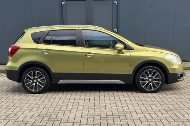 Suzuki SX4 S-Cross (2016) thumbnail 17
