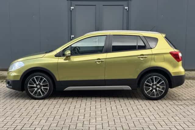 Suzuki SX4 S-Cross (2016) thumbnail 9