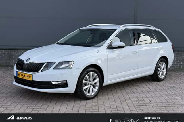 Škoda Octavia (2019) thumbnail 1