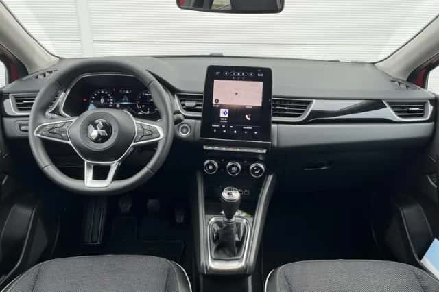 Mitsubishi ASX (2023) thumbnail 2