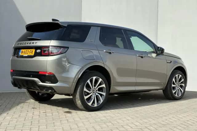 Land Rover Discovery Sport (2021) thumbnail 3