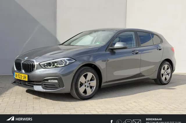 BMW 1-Serie (2021) thumbnail 1