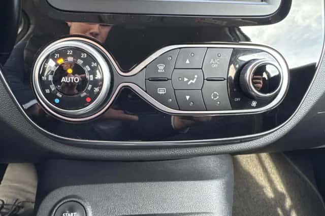 Renault Captur (2019) thumbnail 41