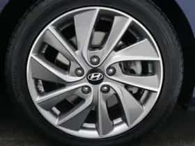 Hyundai i30 (2019) thumbnail 16