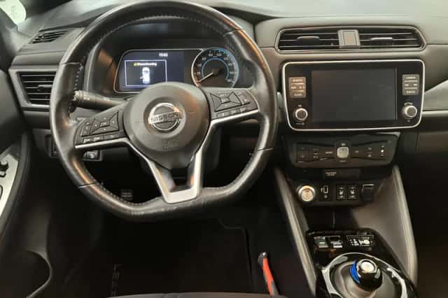 Nissan Leaf (2020) thumbnail 2