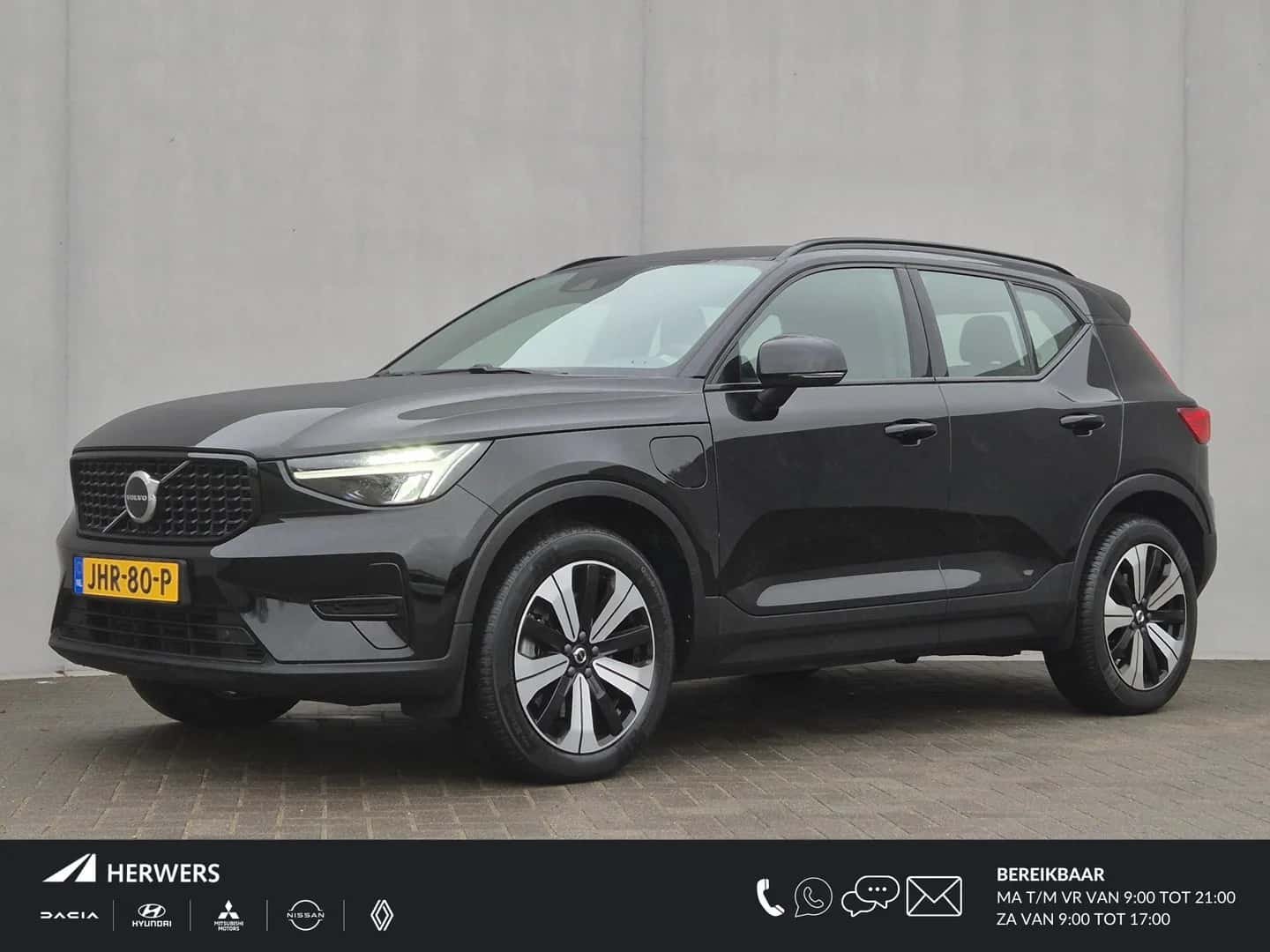 Volvo XC40 (2023) — foto 1