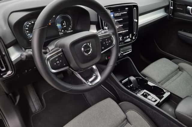 Volvo XC40 (2023) thumbnail 17