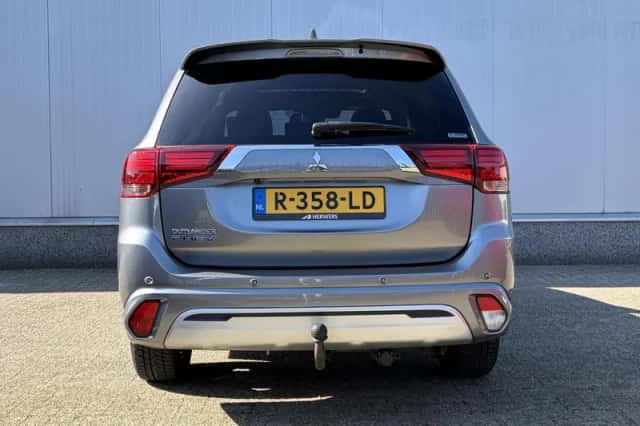 Mitsubishi Outlander (2019) thumbnail 26