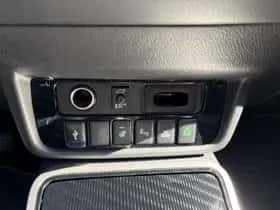 Mitsubishi Outlander (2019) thumbnail 32
