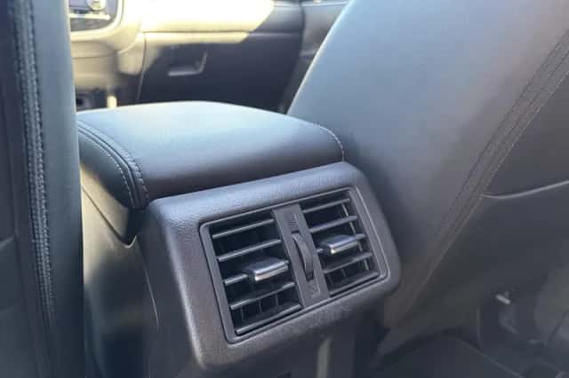 Mitsubishi Outlander (2019) thumbnail 46