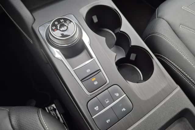 Ford Kuga (2023) thumbnail 16