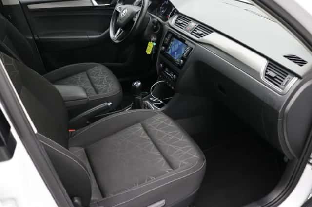 Škoda Rapid (2019) thumbnail 49