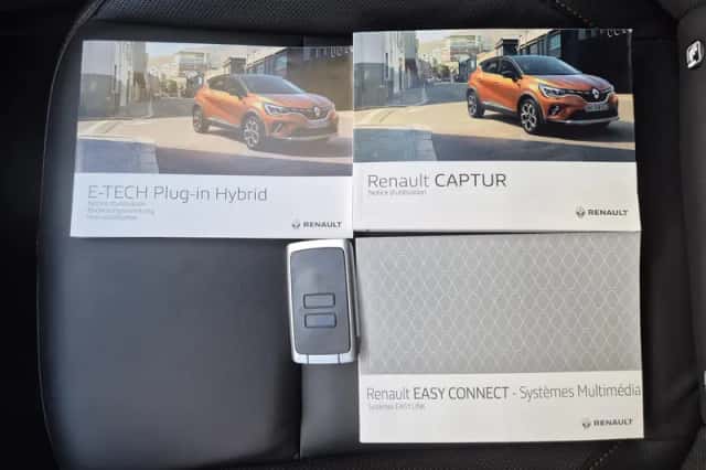 Renault Captur (2022) thumbnail 8