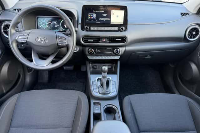 Hyundai Kona (2021) thumbnail 2