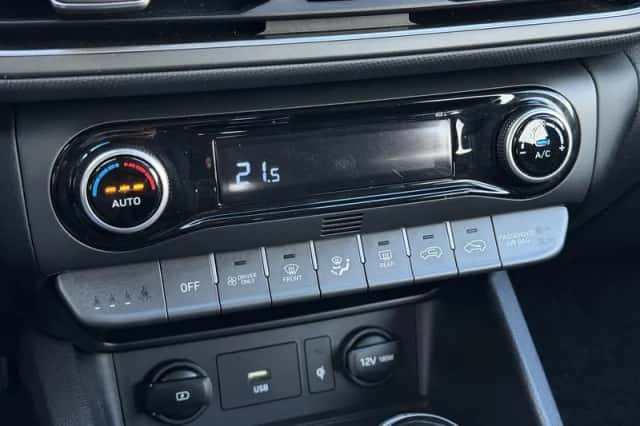 Hyundai Kona (2021) thumbnail 24